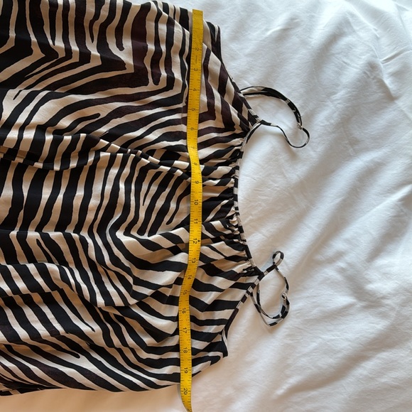 Banana Republic dress - Picture 8 of 8